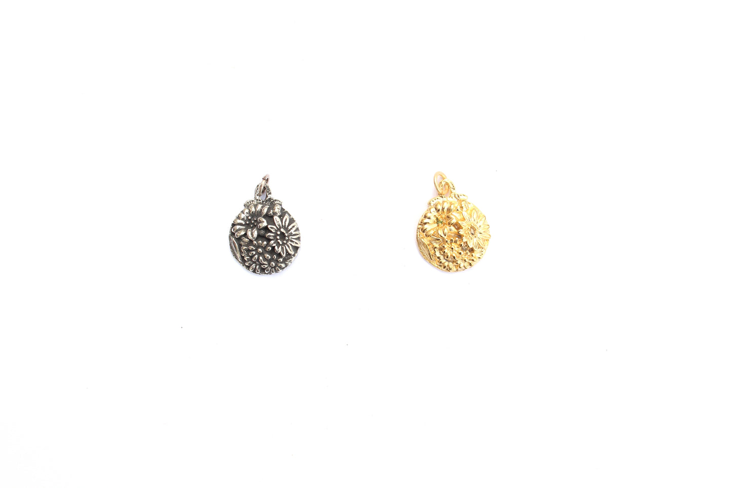 Round Bouquet Charm In Britannium – Nature's Bloom in Timeless Metal