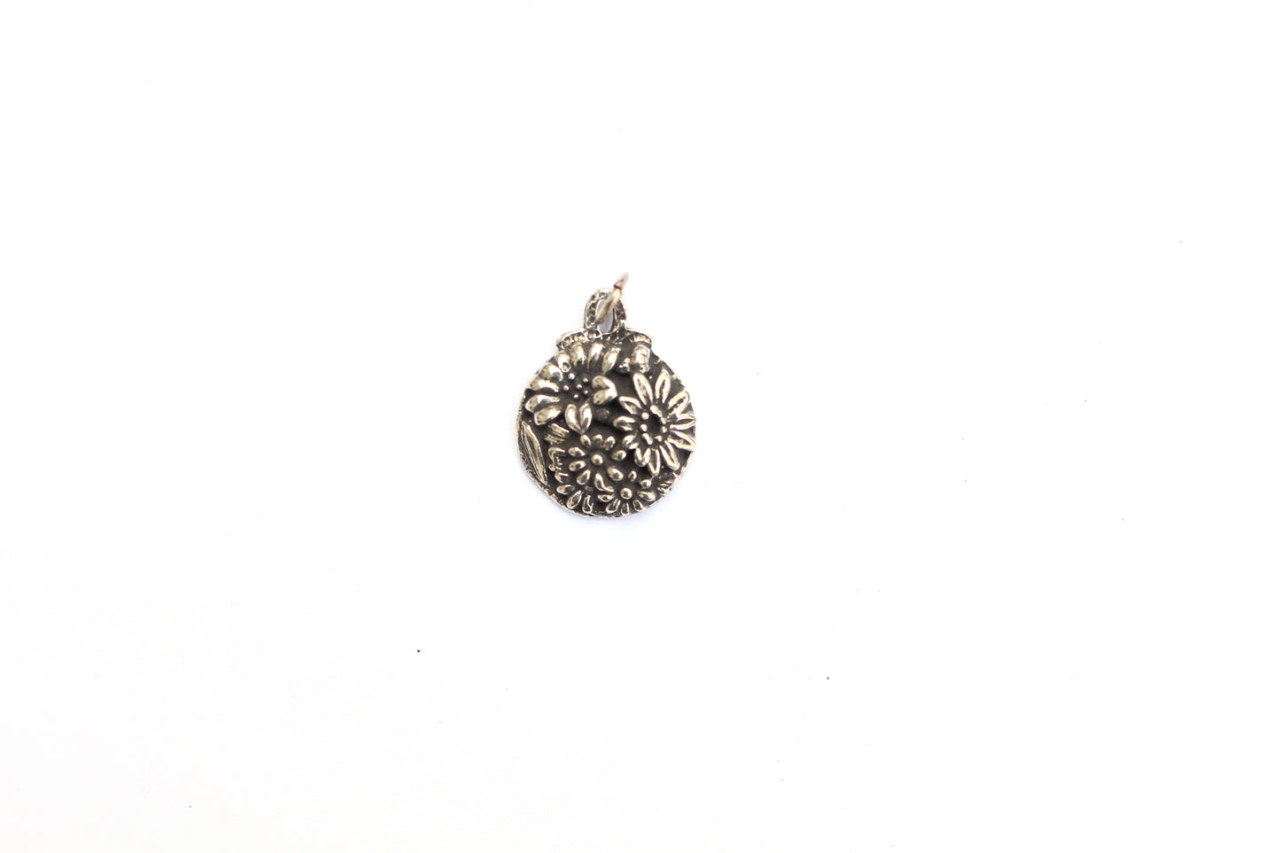 Round Bouquet Charm In Britannium – Nature's Bloom in Timeless Metal