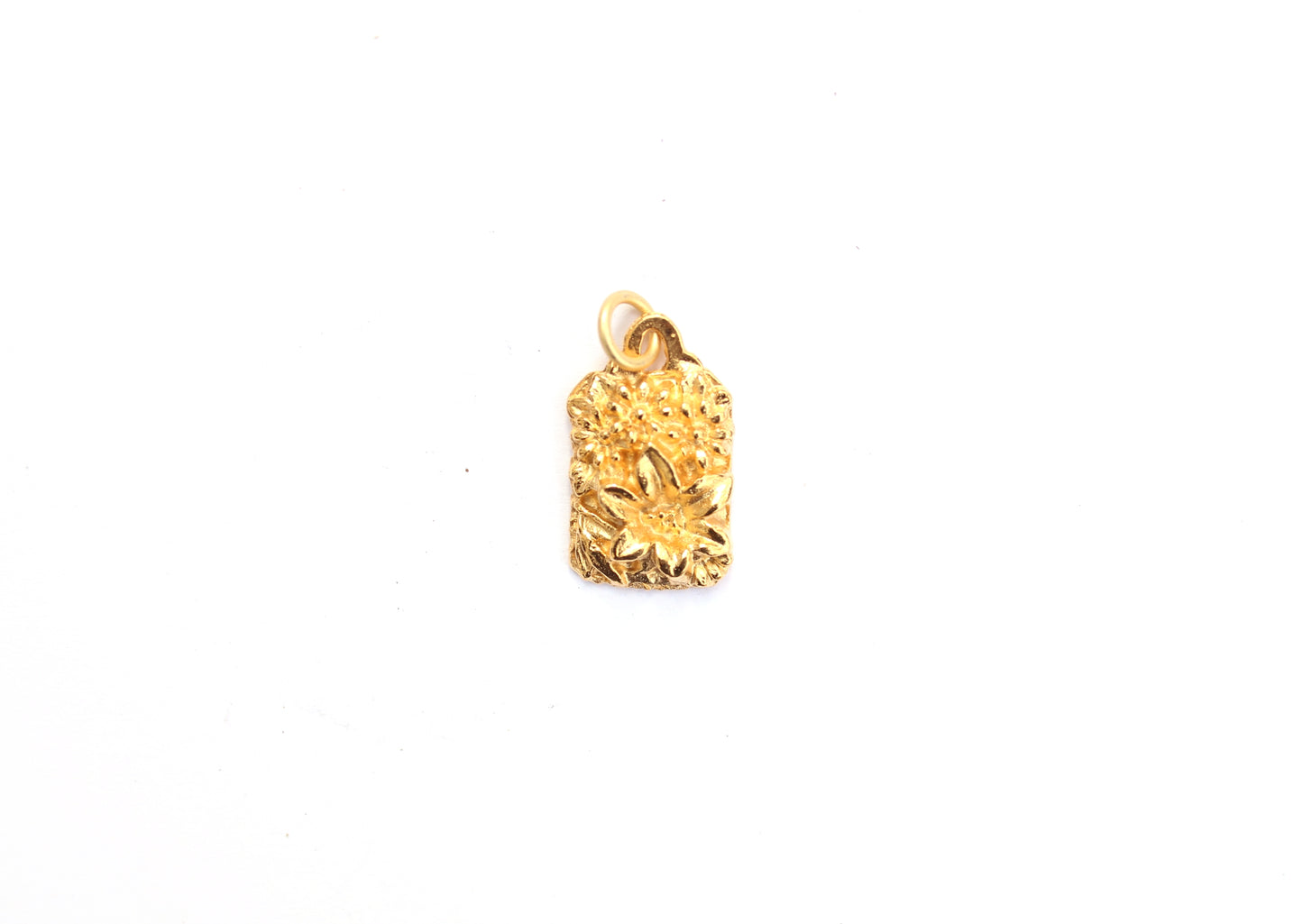 Rectangular Bouquet Charm In Britannium – Nature's Bloom in Timeless Metal