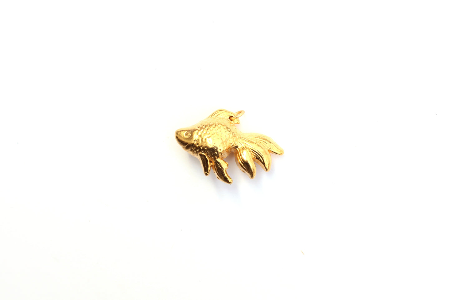 3-Dimensional Antique Replica Fantail Goldfish Pendant in Britannium