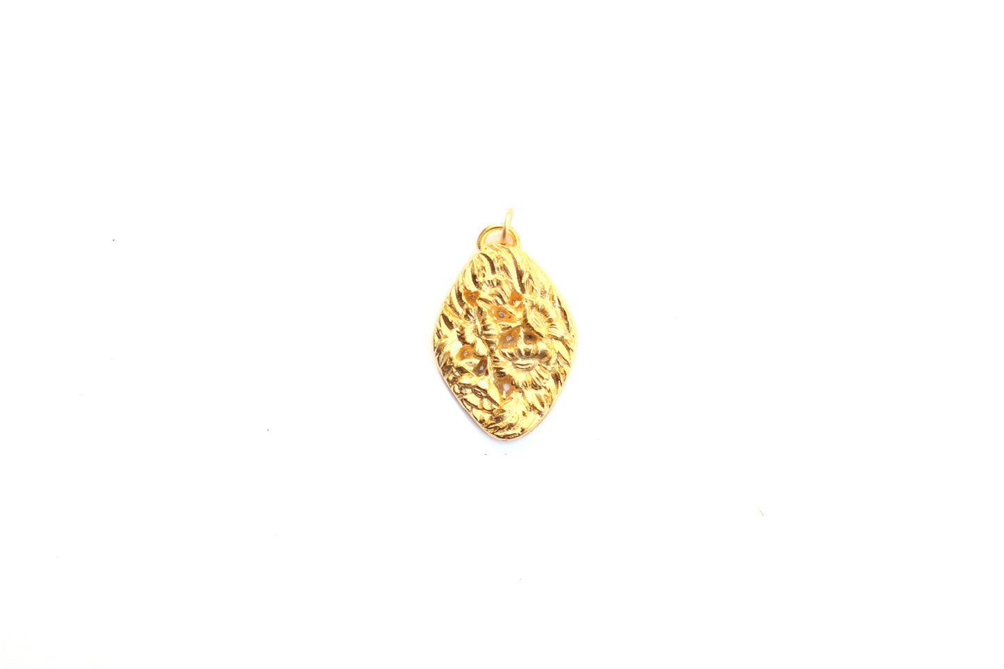 Oval Bouquet Charm In Britannium – Nature's Bloom in Timeless Metal