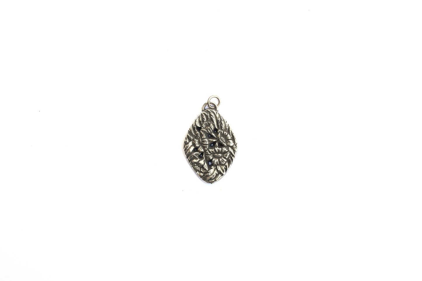 Oval Bouquet Charm In Britannium – Nature's Bloom in Timeless Metal