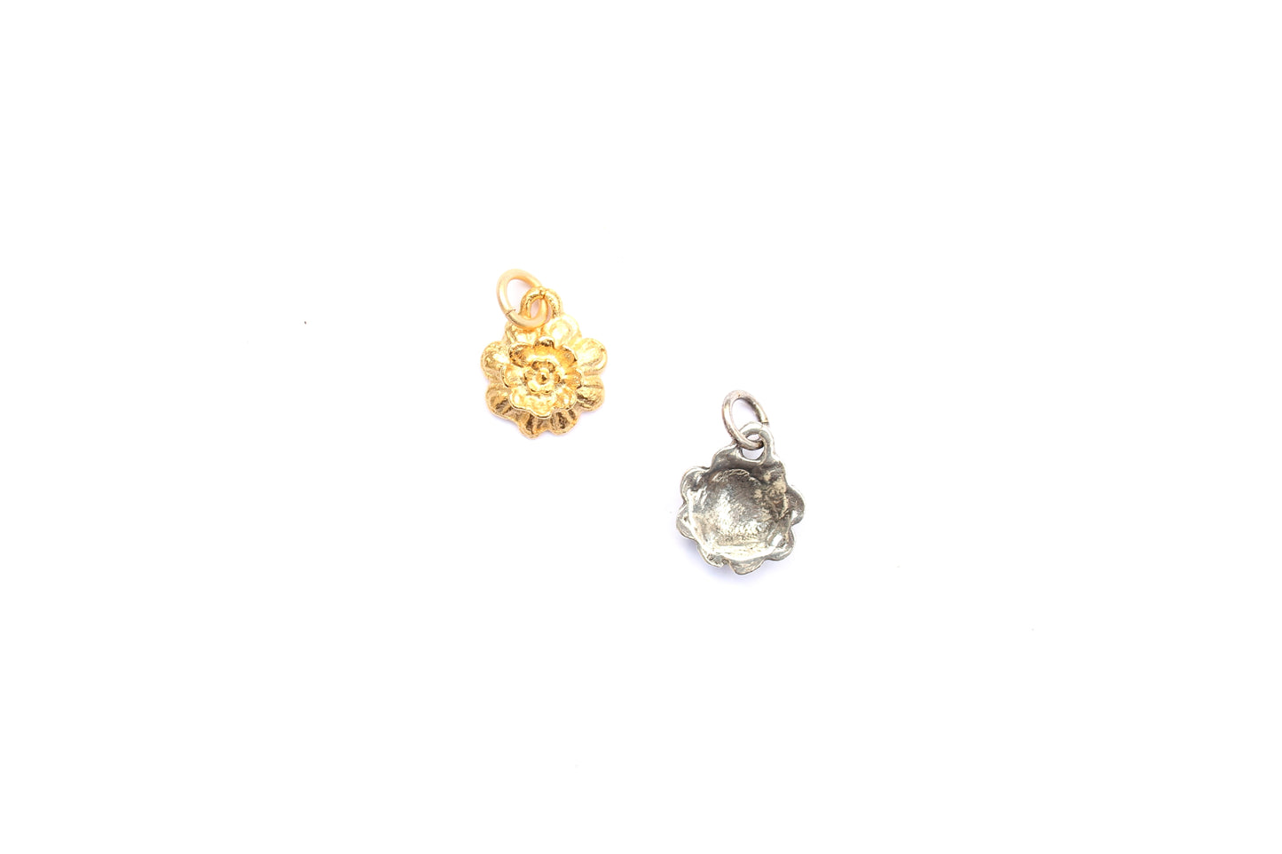 3D Tiny Flower Charm in Britannium – The Mini Collection - Delicate Beauty
