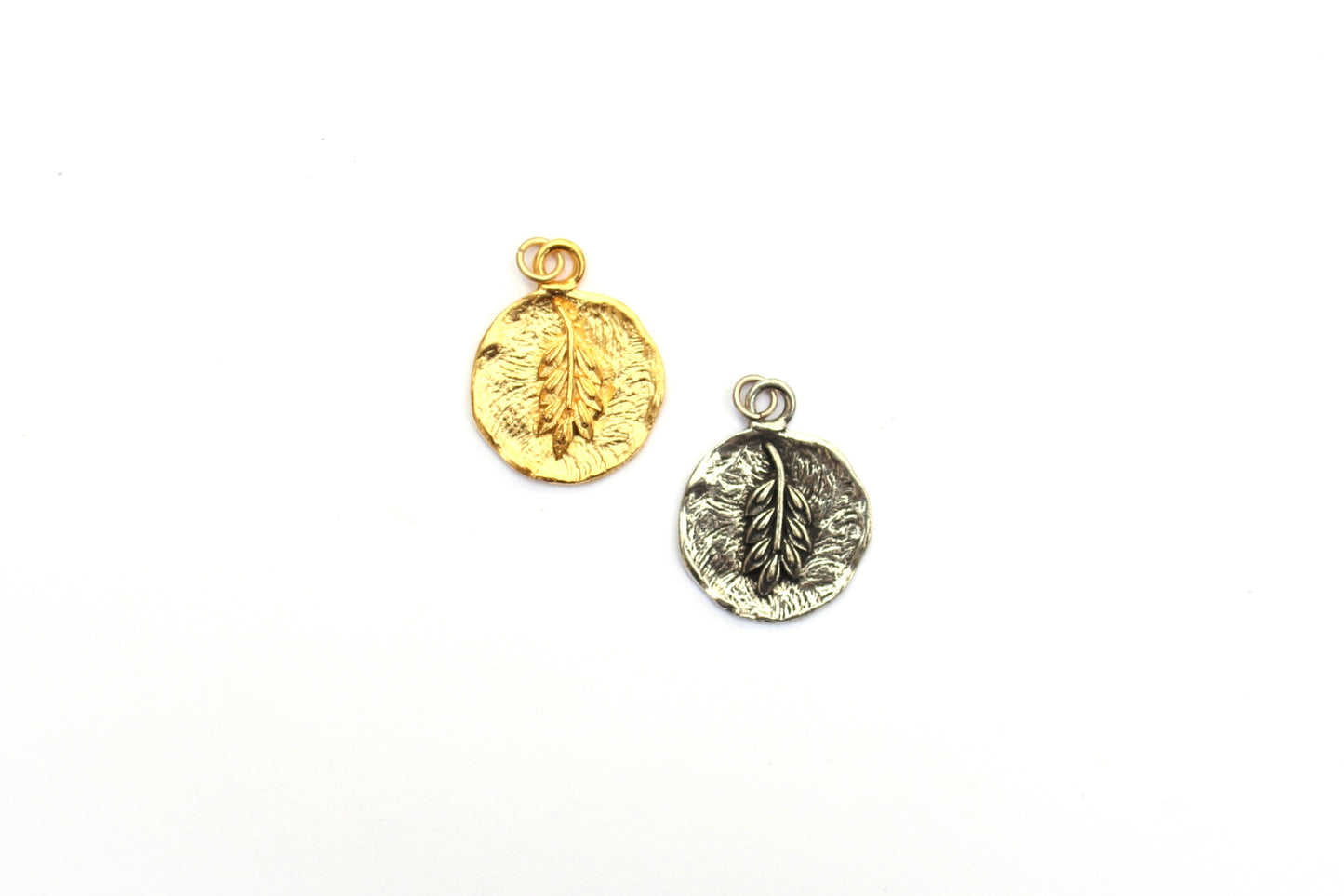Ornamental Grass Pendant in Britannium – Nature's Whisper in Metal Form