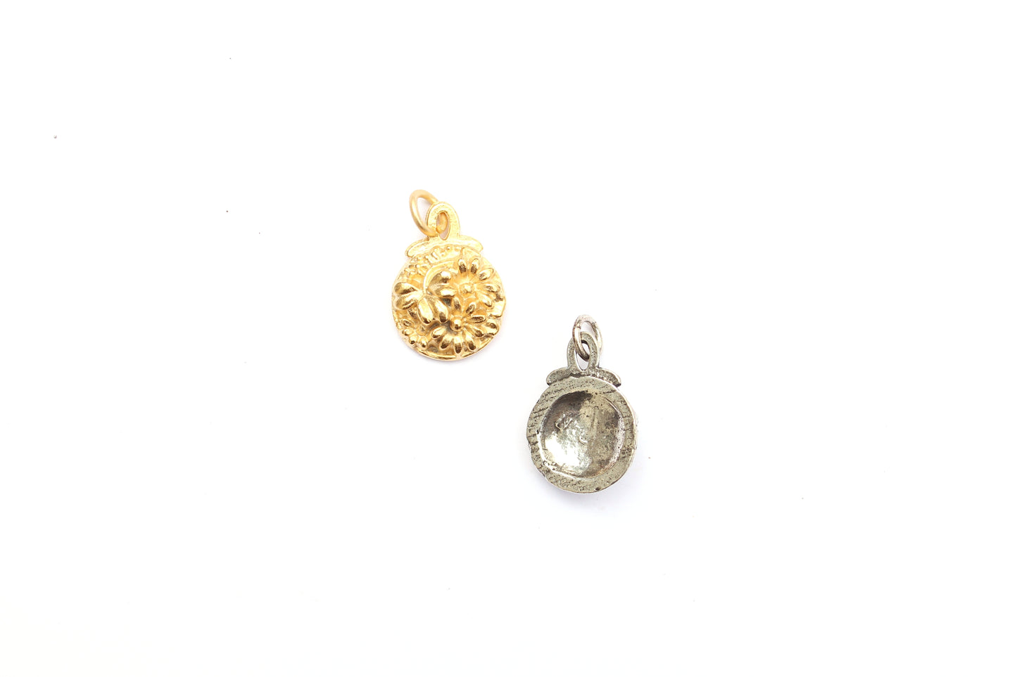 Coin Shaped Bouquet Charm In Britannium - Medium – Nature's Bloom in Timeless Metal