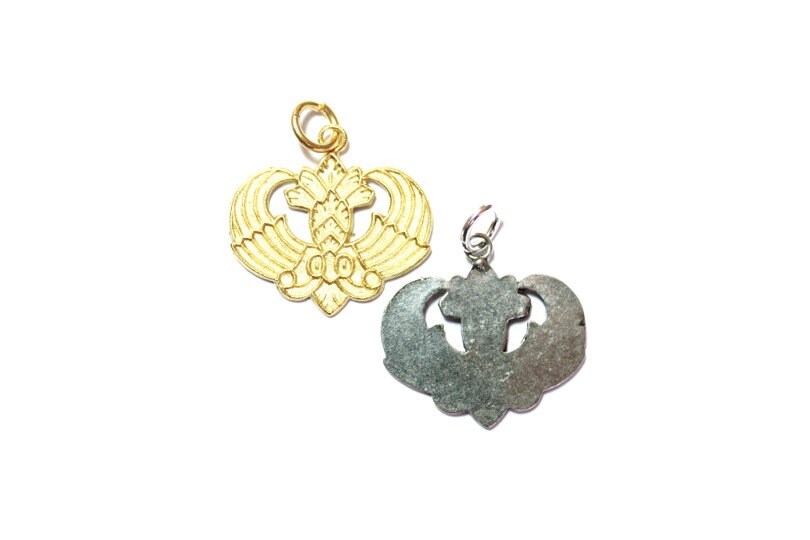Vintage Gold Charm, Gold Pendant, Jewelry Making, Vintage Charm, Jewelry Finding, Gold Charm, Steampunk, Jewelry Making, Jewelry Design