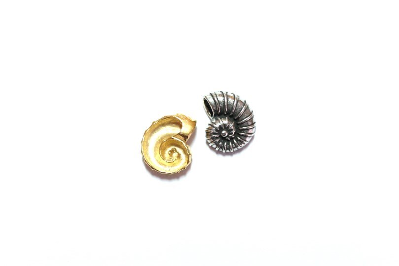 Nautilus Shell Charm, Gold Beach Charm, Shell Pendant, Shell Charm Bracelet, Beach Jewelry, Shell Charm Bracelet