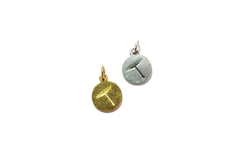 Dandelion Seed Charm, Dandelion Charm, Pewter Charm, Flower Charm, Gold Flower, Gold Charm, Britannium, Pewter, Wish Charm, Wish Pendant