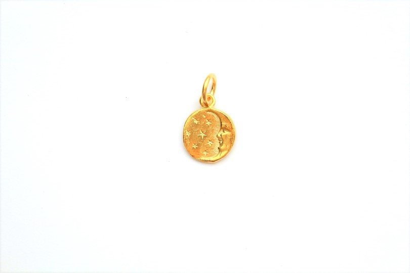 Gold Crescent Moon Coin Charm, Gold Moon, Space Charm, Celestial Jewelry, Cosmic Charm, Crescent Moon, Man In The Moon, Jewelry Finding,Moon