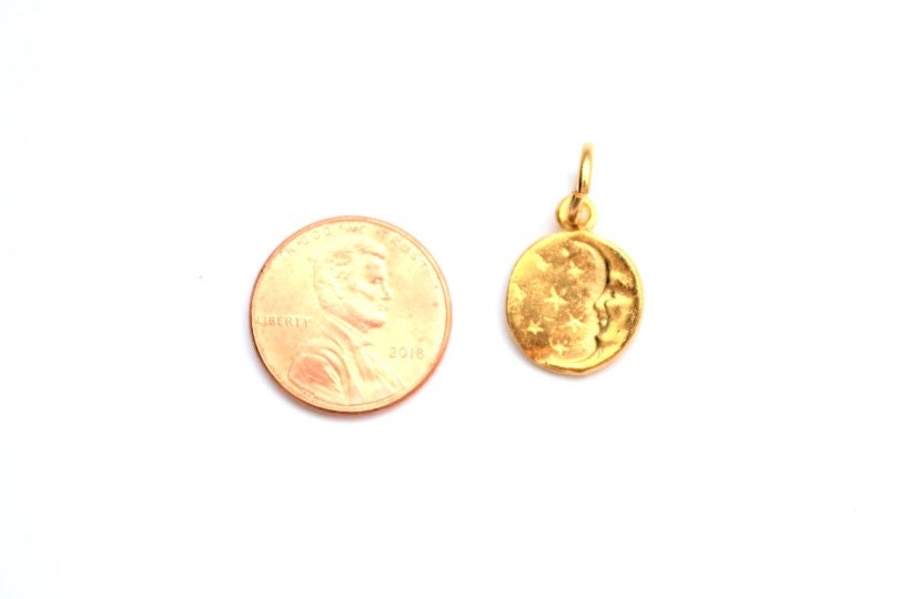 Gold Crescent Moon Coin Charm, Gold Moon, Space Charm, Celestial Jewelry, Cosmic Charm, Crescent Moon, Man In The Moon, Jewelry Finding,Moon