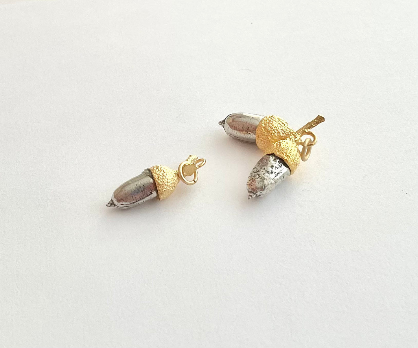 Acorn Pendant, Acorn Necklace, Fall Charm, Silver Charm, Charm Bracelet, Jewelry Making, Pewter Charm, Nature Charm, Garden Jewelry