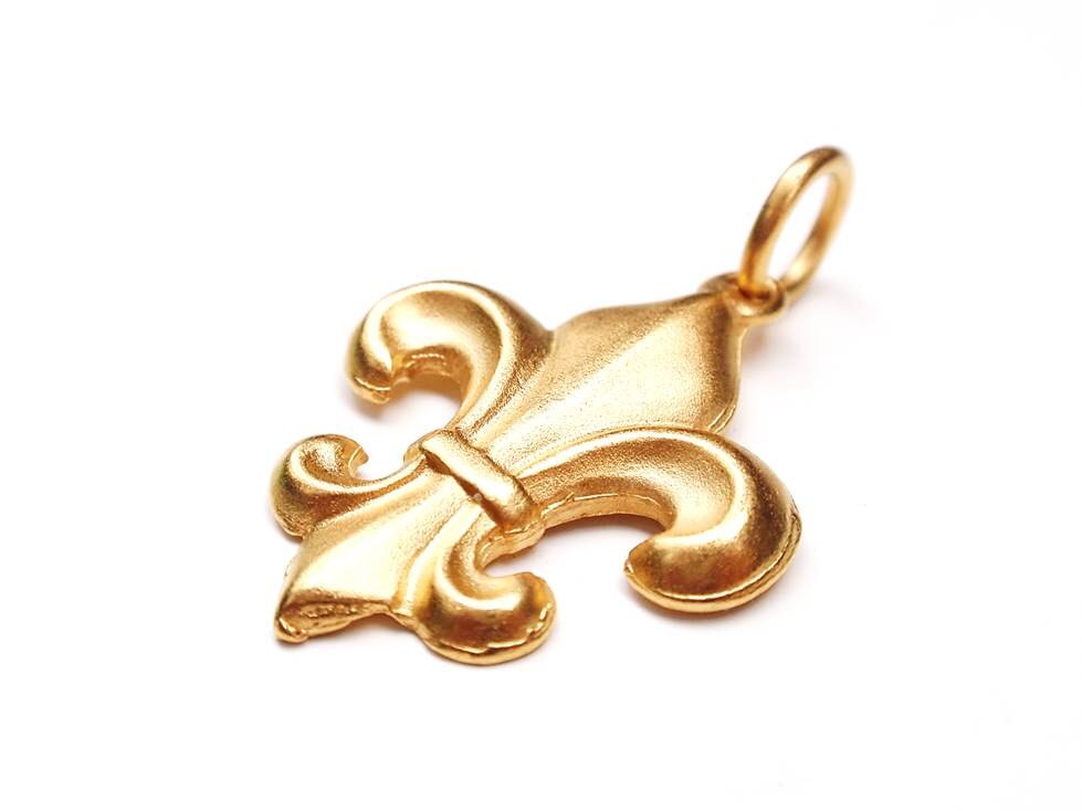Gold Fleur de Lis Charm, New Orleans Saints Charm, Charm Bracelet, Gold Charm, Antique French Charm, Royal Charm, NOLA Jewelry, Vintage