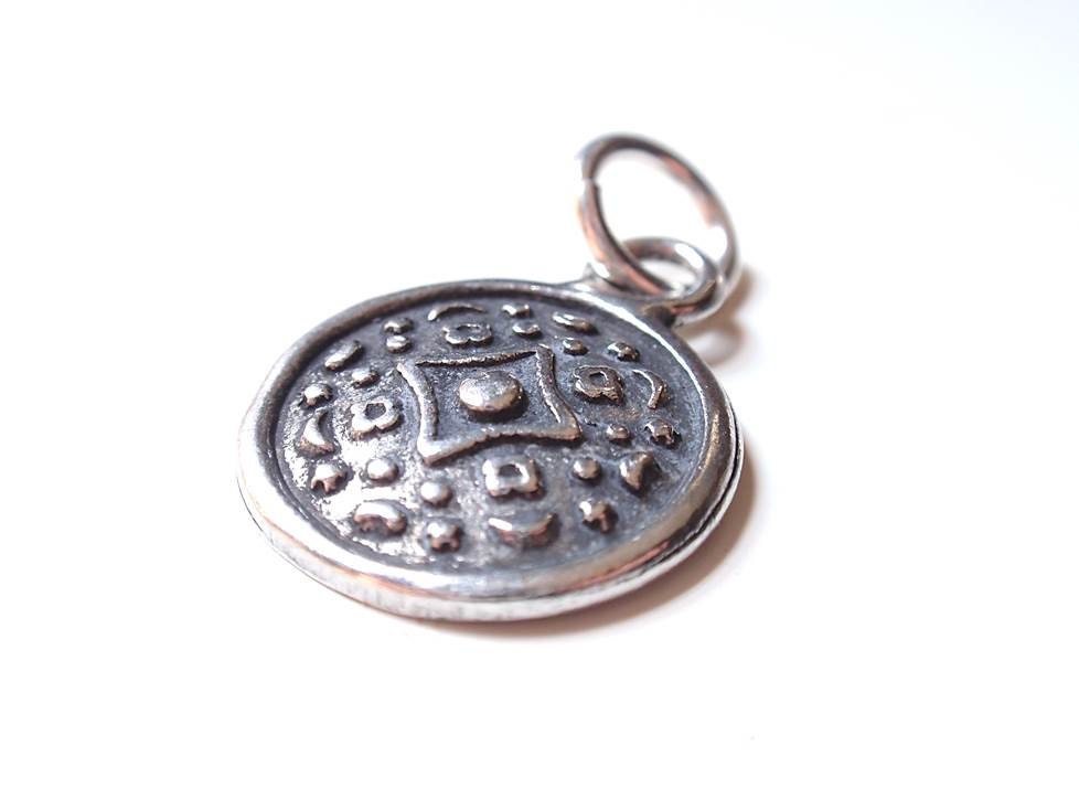 Vintage Gold Button Charm, Vintage Jewelry Supply, Steampunk Jewelry, Steampunk Charm, Button Charm, Gold Button, Jewelry Making, Gold Charm