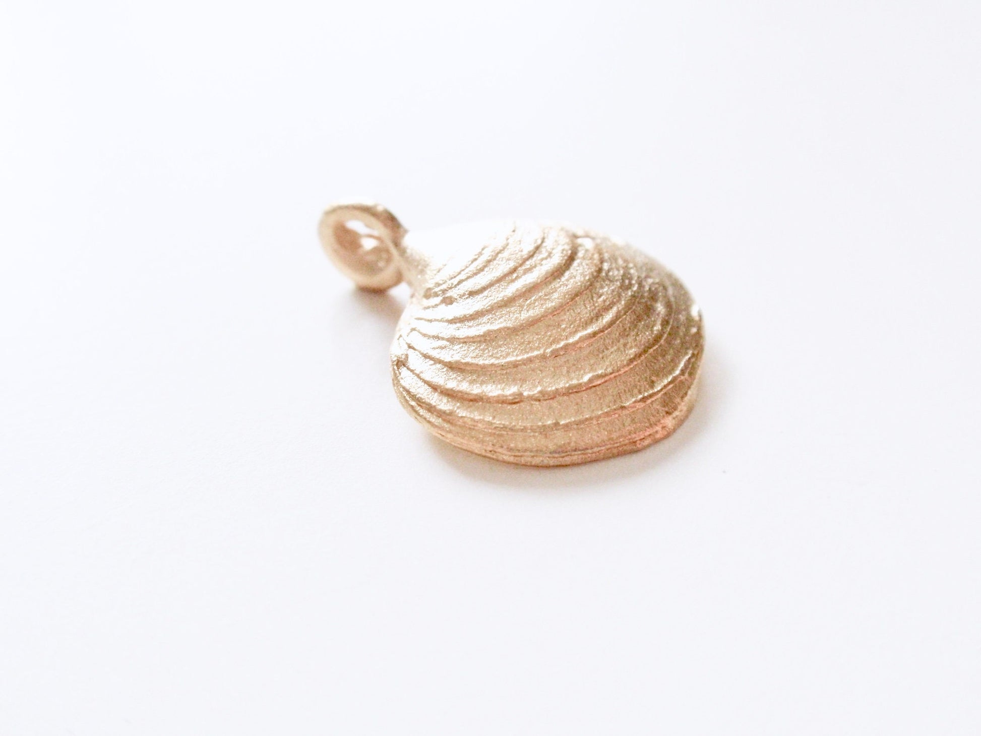 Gold Clam Charm, Seashell Charm, Shell Charm, Gold Charm, Silver Charm, Beach Charm, Beach Jewelry, Summer Jewelry, Ocean Charm, Sea Charm