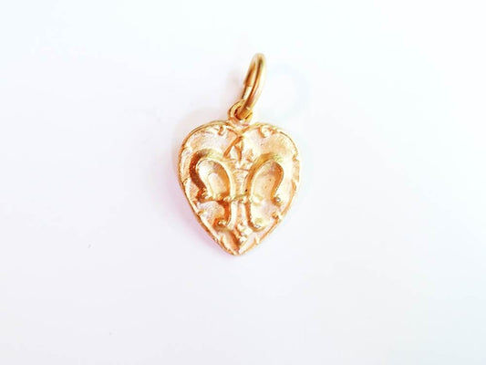 Heart Fleur de Lis Charm, Fleur de Lis, Heart Charm, Gold Charm, French Charm, Heart Jewelry, Parisian Charm, Fleur de Lis Charm, Bracelet